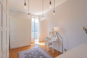 Villa Chiara Moltrasio With Private Garden by Rent all Como