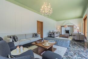 Villa Chiara Moltrasio With Private Garden by Rent all Como