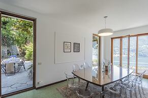 Villa Chiara Moltrasio With Private Garden by Rent all Como
