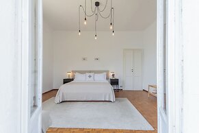 Villa Chiara Moltrasio With Private Garden by Rent all Como