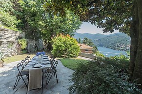 Villa Chiara Moltrasio With Private Garden by Rent all Como