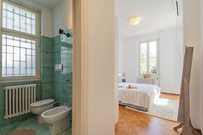 Villa Chiara Moltrasio With Private Garden by Rent all Como