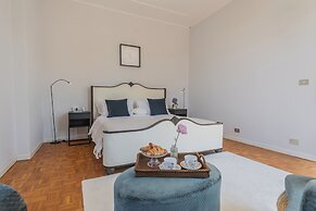 Villa Chiara Moltrasio With Private Garden by Rent all Como