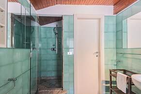 Villa Chiara Moltrasio With Private Garden by Rent all Como