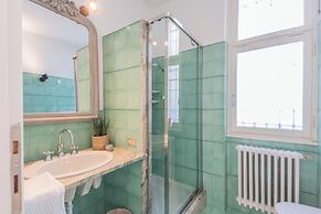 Villa Chiara Moltrasio With Private Garden by Rent all Como