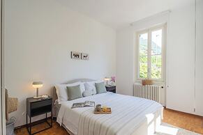 Villa Chiara Moltrasio With Private Garden by Rent all Como