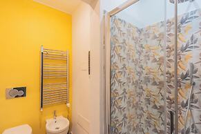 Como Dreams Apartments by Rent all Como