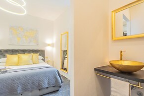Como Dreams Apartments by Rent all Como