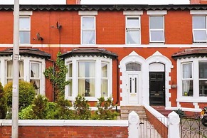 Cozy Coastal Retreat in Blackpool