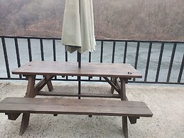 Mirinae Lakeside Marine Villa
