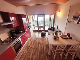 Red Villa With Shared Pool and Private Garden is the new Black on Lake