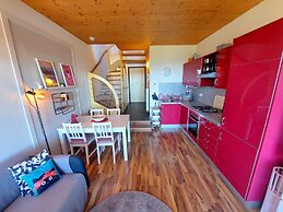 Red Villa With Shared Pool and Private Garden is the new Black on Lake