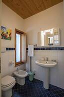 Red Villa With Shared Pool and Private Garden is the new Black on Lake