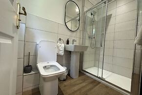 3BR Cosy Coastal Cottage With Wifi, Parking