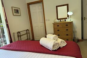 3BR Cosy Coastal Cottage With Wifi, Parking