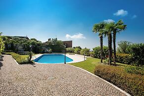 Blue Villa With Shared Pool and Private Garden Near Salò