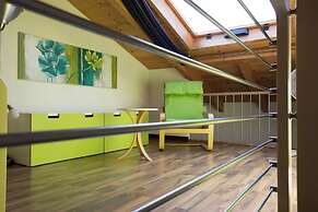 Blue Villa With Shared Pool and Private Garden Near Salò