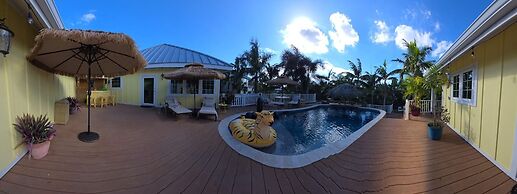 Brand New Coral Reef Suite Located in Paradise Island Estate