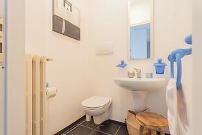 Besana 9 On the Lake - Private Garden & Parking by Rent all Como