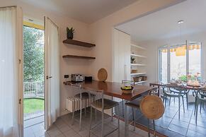 Besana 9 On the Lake - Private Garden & Parking by Rent all Como