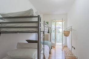 Besana 9 On the Lake - Private Garden & Parking by Rent all Como