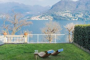 Besana 9 On the Lake - Private Garden & Parking by Rent all Como