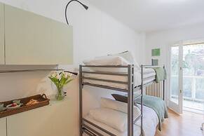 Besana 9 On the Lake - Private Garden & Parking by Rent all Como