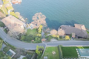 Besana 9 On the Lake - Private Garden & Parking by Rent all Como
