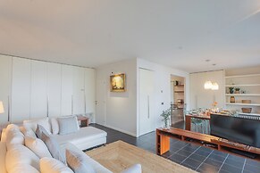 Besana 9 On the Lake - Private Garden & Parking by Rent all Como