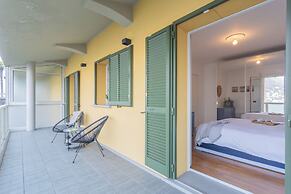 Besana 9 On the Lake - Private Garden & Parking by Rent all Como