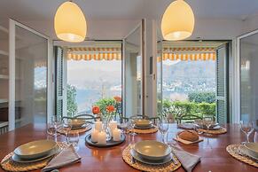 Besana 9 On the Lake - Private Garden & Parking by Rent all Como