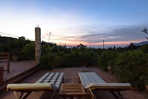 Sofiana s Garden Retreat w Private Pool