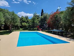 Sofiana s Garden Retreat w Private Pool