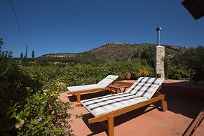 Sofiana s Garden Retreat w Private Pool