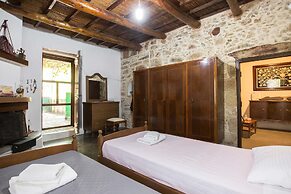 Sofiana s Garden Retreat w Private Pool