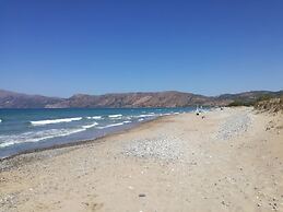 Sofiana s Garden Retreat w Private Pool