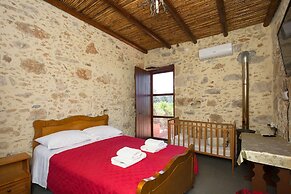 Sofiana s Garden Retreat w Private Pool