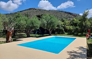 Sofiana s Garden Retreat w Private Pool