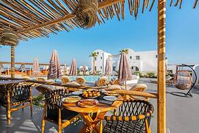 Amethyst Luxury Suites - Oia Family Suite