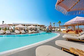 Amethyst Luxury Suites - Oia Family Suite