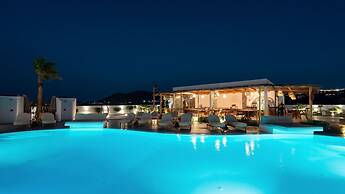 Amethyst Luxury Suites - Oia Family Suite