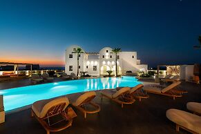 Amethyst Luxury Suites - Oia Family Suite