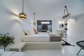 Amethyst Luxury Suites - Oia Family Suite