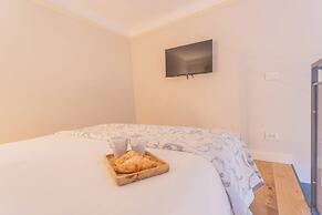 Cinque Giornate 70 Suites by Rent all Como