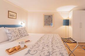 Cinque Giornate 70 Suites by Rent all Como