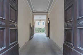 Cinque Giornate 70 Suites by Rent all Como