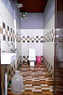 Rahaman Farm House Lataguri  Murti