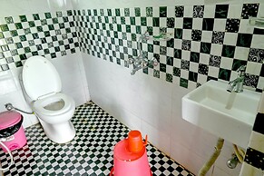 Rahaman Farm House Lataguri  Murti