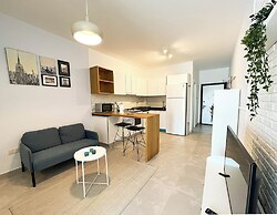 Caesar Blue Seaside Luxury Apartments