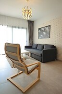 Caesar Blue Seaside Luxury Apartments